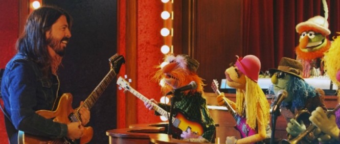 Dave Grohl vs Animal - The Muppets