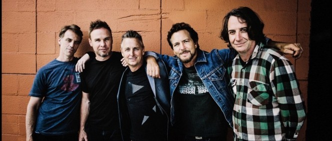 Pearl Jam jsou still alive. A v červenci dorazí do Prahy