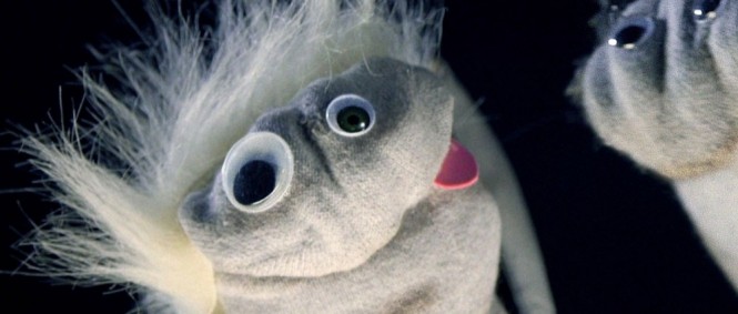  Drowning Pool - Bodies (Sock Puppet Parody)