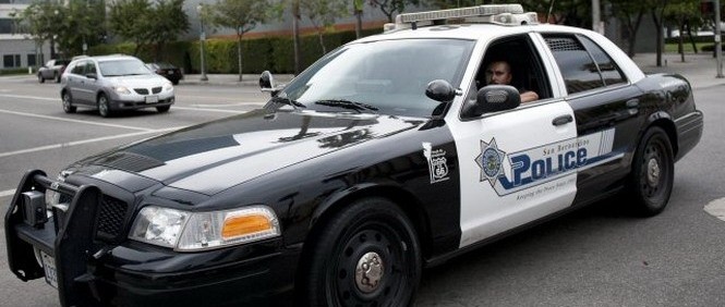 Americký policista přišel o job, protože pařil na metalovém koncertu
