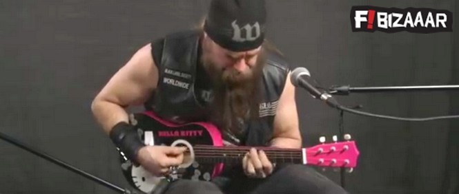 Zakk Wylde si to dává na kočičkovou kejtru!