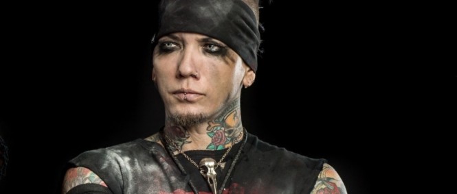 DJ Ashba: Slash mě z Guns N' Roses nevytlačil 