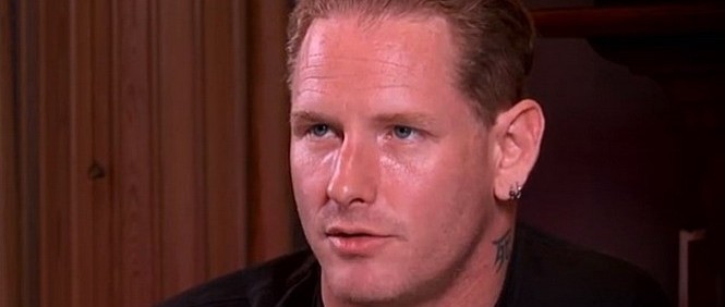 Sexuální zneužití, drogy, pokus o sebevraždu. Corey Taylor otevírá svou 13. komnatu