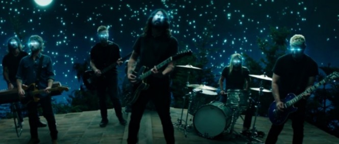 Foo Fighters - The Sky Is A Neighborhood