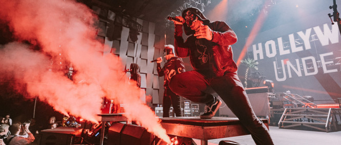 Hollywood Undead - Renegade (Live)