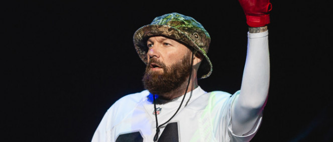 Fred Durst propůjčil svoji tvář a song Limp Bizkit do reklamy na autobazar