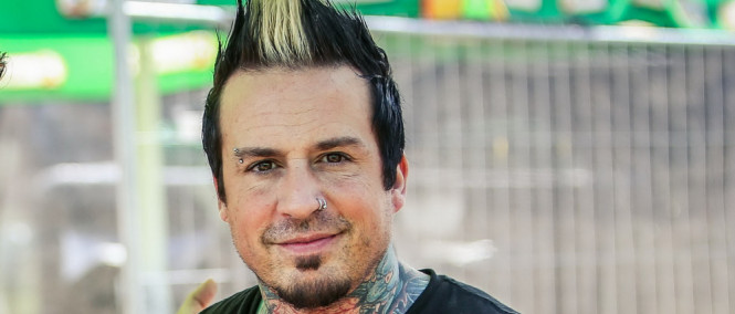 Five Finger Death Punch opouští bubeník Jeremy Spencer