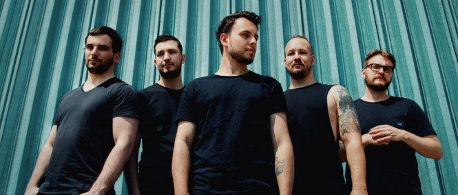 S FAKKEREM NA FAJTFEST (10.): Monsters & Motherships - Kapela, co nezamrzá