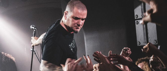 Phil Anselmo & The Illegals, Hnus umírající, Futurum, Praha, 16.7.2019 (fotogalerie)