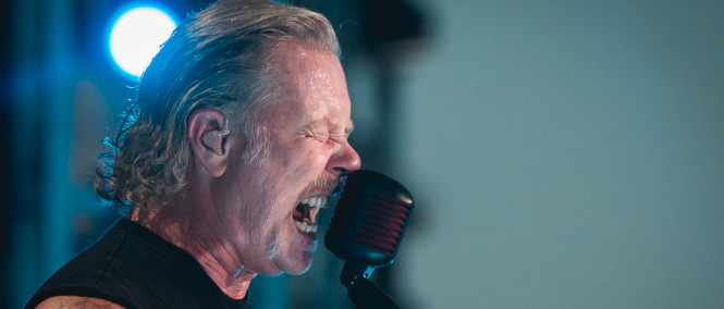 Večer plný emocí. James Hetfield na koncertu Metalliky brečel