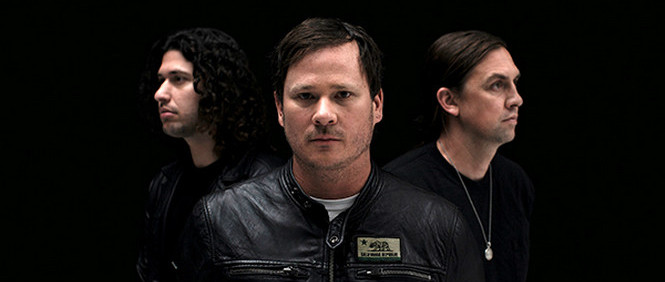 Angels & Airwaves - Kiss & Tell 