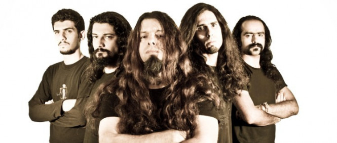 Za hraní metalu dostali patnáct let vězení, proto utekli ze země