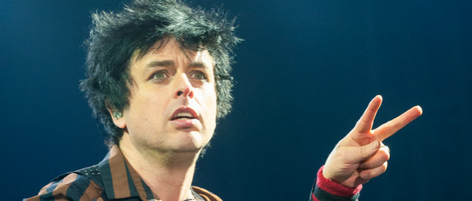 PÁTEČNÍ BORDEL (8): Billie Joe Armstrong, Kurtizány z 25. Avenue, Miley Cyrus, The Smashing Pumpkins