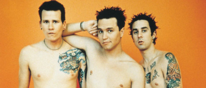 Alba Blink-182 se mohla jmenovat úplně jinak, odkrývá Tom DeLonge