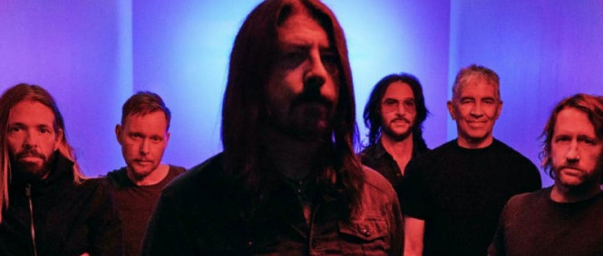 Foo Fighters - Waiting On A War