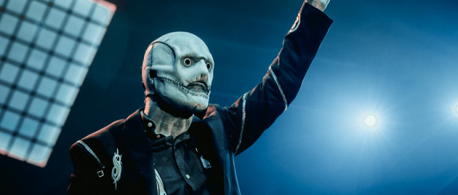 Corey Taylor promluvil o kapelách, které používají playback
