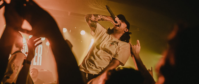 Staří známí Make Them Suffer vezou do Prahy nálož čerstvé muziky