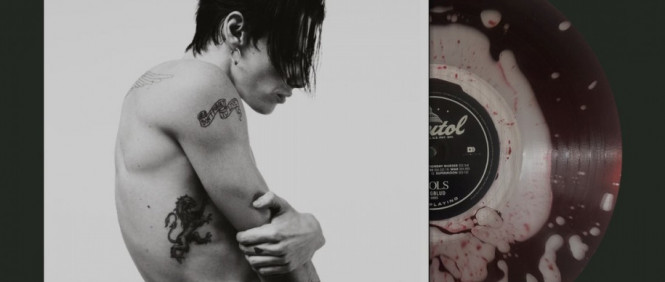 Krev, pop-punk a vinyl: Yungblud prolil krev a ty si ji můžeš koupit a přehrát