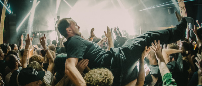 Enter Shikari, DeathByRomy, Roxy, Praha, 28.10.2025 (fotogalerie)