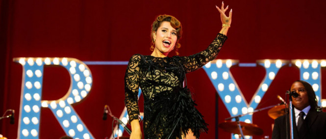 Božská Raye se vrací do Prahy. O2 arena je jí už malá