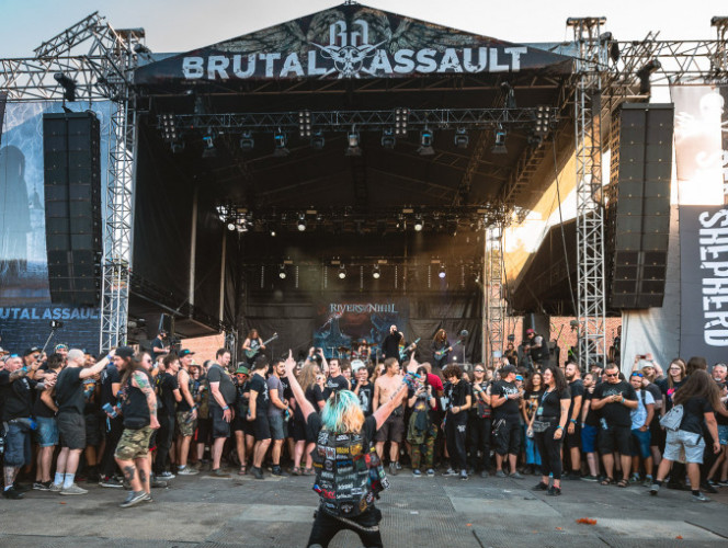 Brutal Assault: poslední lístky a soutěž o vstup na přírodní tribunu