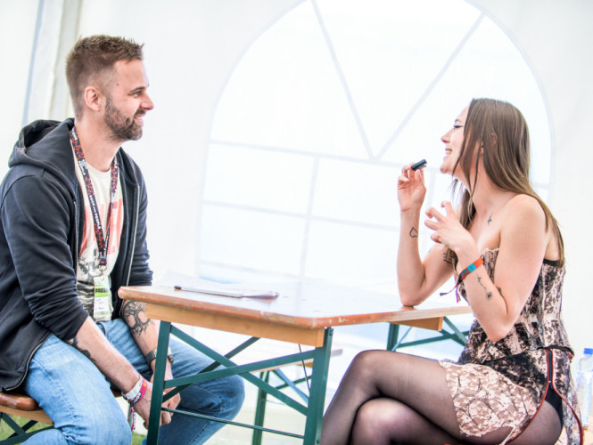 Rozhovor s Yonaka na Rock for People 2026
