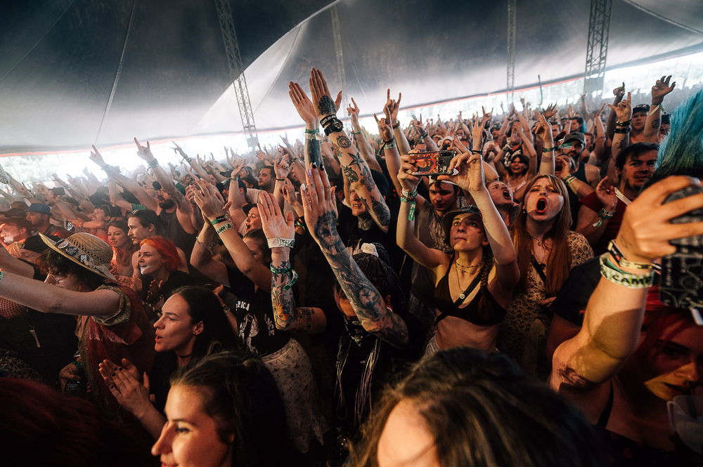 Crossfaith live Rock for People 2022