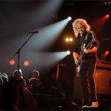 Queen + Adam Lambert
