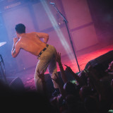 Slaves live 2018