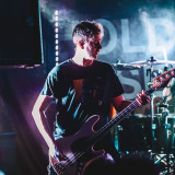 Holding Absence live 2022