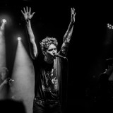 Holding Absence live 2022